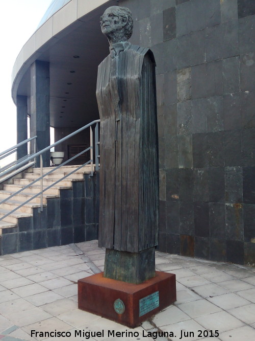 Monumento a Cesreo Rodrguez Aguilera - Monumento a Cesreo Rodrguez Aguilera. 