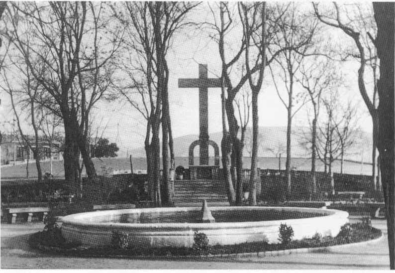 Fuente de la Alameda - Fuente de la Alameda. Monumento a los cados en la guerra civil en los capuchinos de la alameda 1959