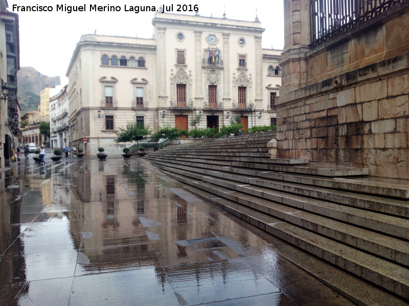 Plaza de Santa Mara - Plaza de Santa Mara. Escaleras