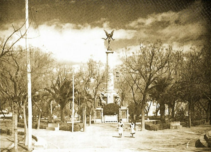 Plaza de las Batallas - Plaza de las Batallas. Foto antigua
