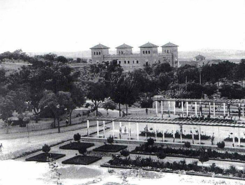 Plaza de las Batallas - Plaza de las Batallas. Foto antigua