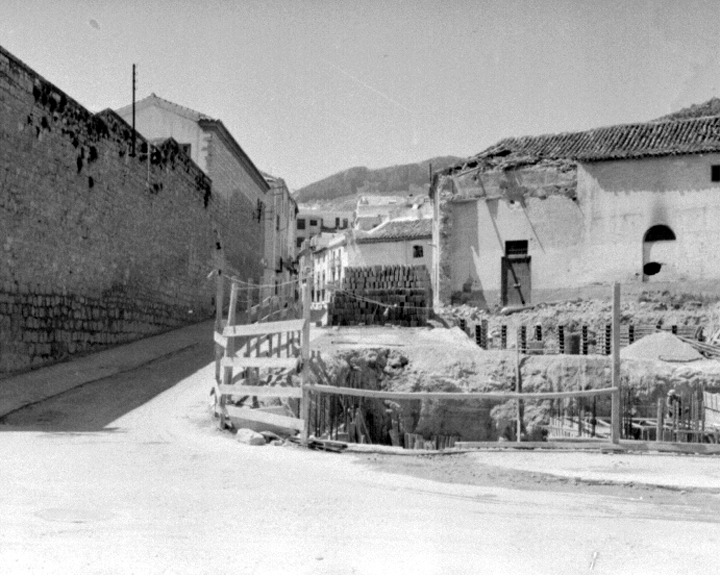 Muralla de Jan. Portillo de San Jernimo - Muralla de Jan. Portillo de San Jernimo. Foto antigua