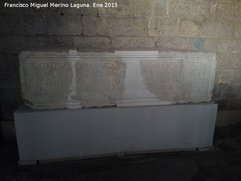 Lpida de los Sempronios - Lpida de los Sempronios. Museo Arqueolgico Provincial
