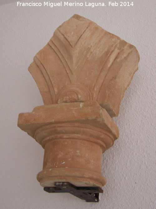 Convento de San Francisco - Convento de San Francisco. Capitel y arranque de arcos. Museo Arqueolgico de Santisteban