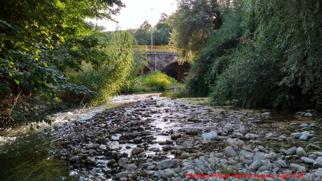 Puente de la Sierra - Puente de la Sierra. Ro Fro a su paso por el puente