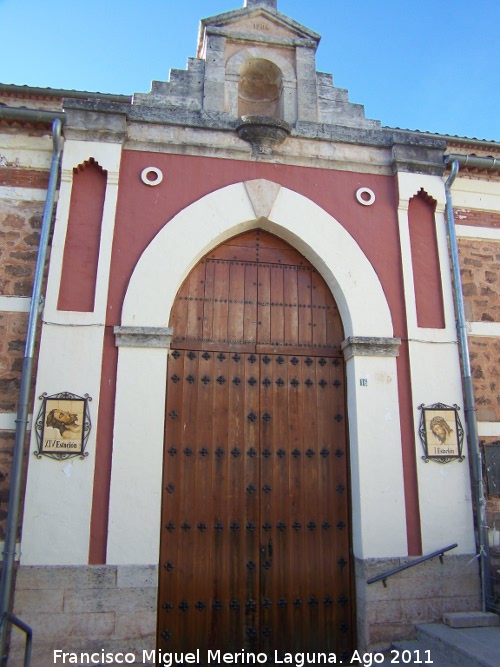 Va Crucis - Va Crucis. Estaciones en la portada de la Iglesia de San Esteban