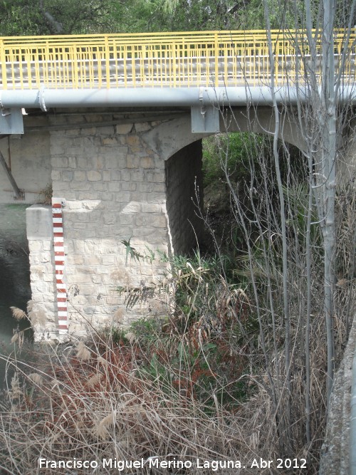 Puente Jontoya - Puente Jontoya. Pilar de piedra original