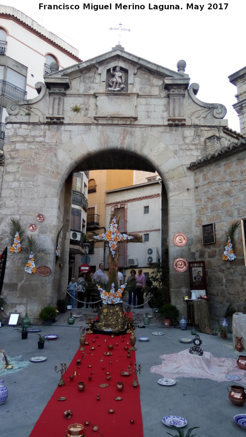 Muralla de Jan. Puerta del ngel - Muralla de Jan. Puerta del ngel. Fiesta de las Cruces