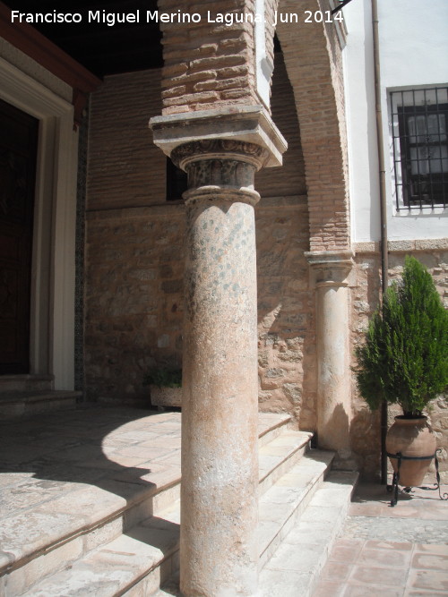 Real Monasterio de Santa Clara - Real Monasterio de Santa Clara. Columna policromada