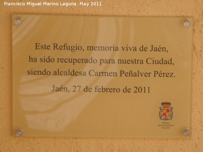 Refugio antiareo de la Plaza de Santiago - Refugio antiareo de la Plaza de Santiago. Placa