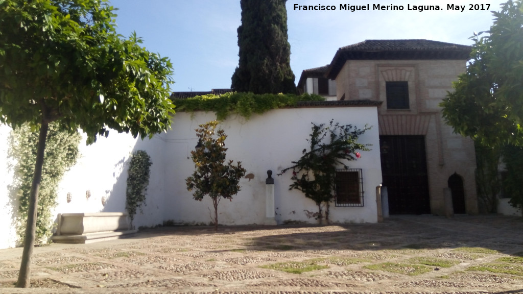 Plaza Jernimo Pez - Plaza Jernimo Pez. Parte que da a la Casa del Judo