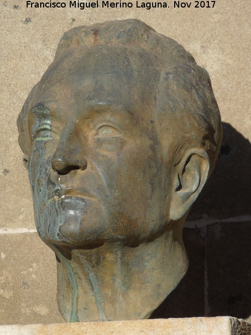Monumento a Jacinto Higueras - Monumento a Jacinto Higueras. Busto de Jacinto Higueras