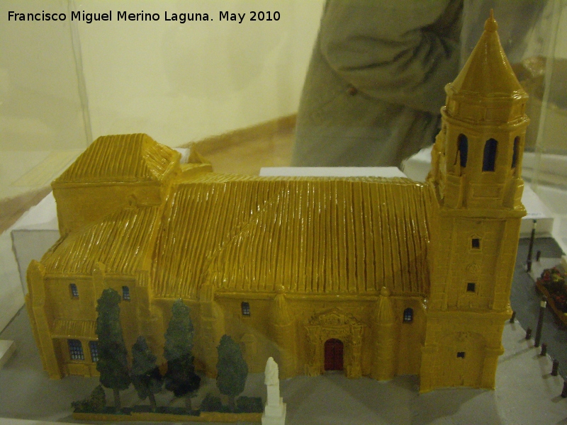 Baslica de San Ildefonso - Baslica de San Ildefonso. Maqueta de platilina de Agustn Garzn