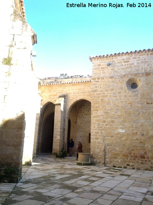 Colegiata de Santa Mara de los Reales Alczares. Claustro - Colegiata de Santa Mara de los Reales Alczares. Claustro. 