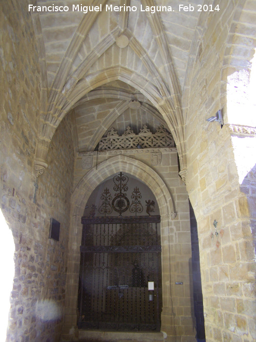 Colegiata de Santa Mara de los Reales Alczares. Claustro - Colegiata de Santa Mara de los Reales Alczares. Claustro. Esquina