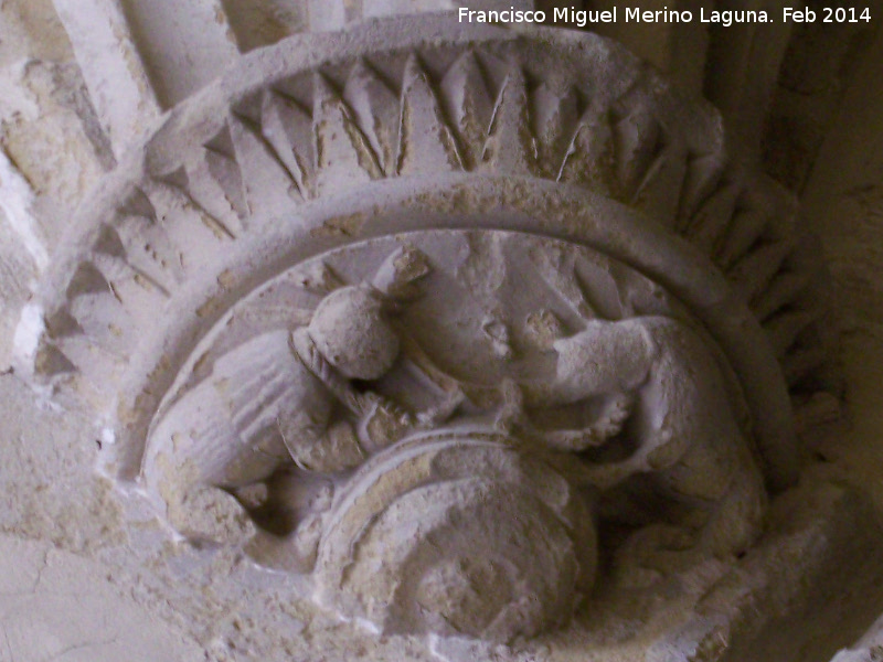 Colegiata de Santa Mara de los Reales Alczares. Claustro - Colegiata de Santa Mara de los Reales Alczares. Claustro. Mnsula con la cabeza metida en un saco