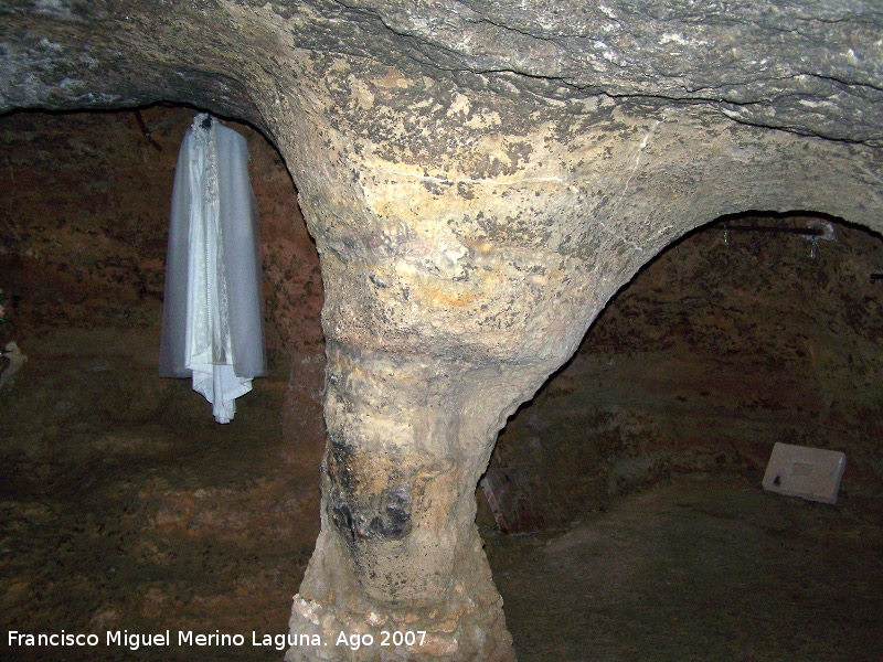 Cueva de las Ofrendas de Chircales - Cueva de las Ofrendas de Chircales. Columna