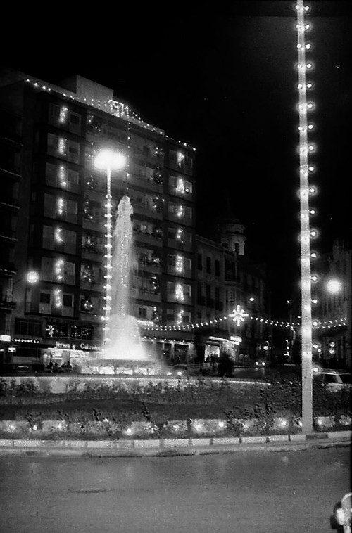 Fuente de la Glorieta de la Carretera Granada - Fuente de la Glorieta de la Carretera Granada. Foto antigua IEG