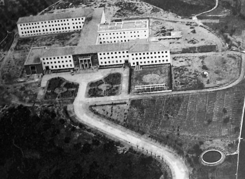 Hospital Princesa Sof�a - Hospital Princesa Sof�a. Sanatorio Psiqui�trico Los Prados. Fotograf�a de Jos� Ortega S�nchez, a�os 50