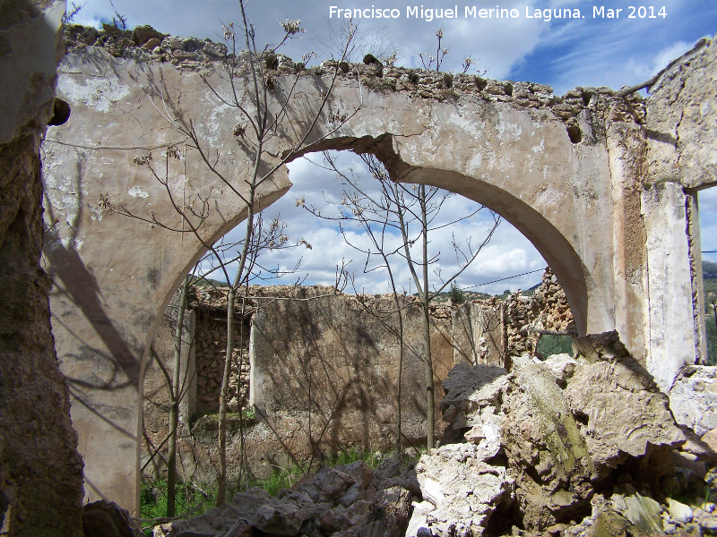 Capilla de San Antonio - Capilla de San Antonio. Arco lateral del patio