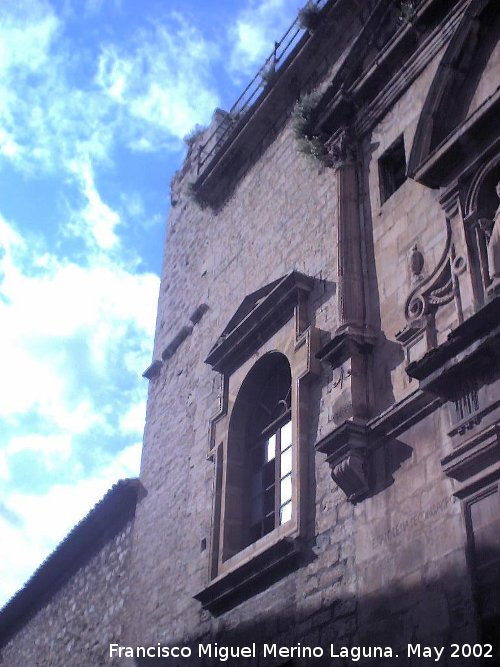 Convento de Santo Domingo - Convento de Santo Domingo. Ventana izquierda de la fachada