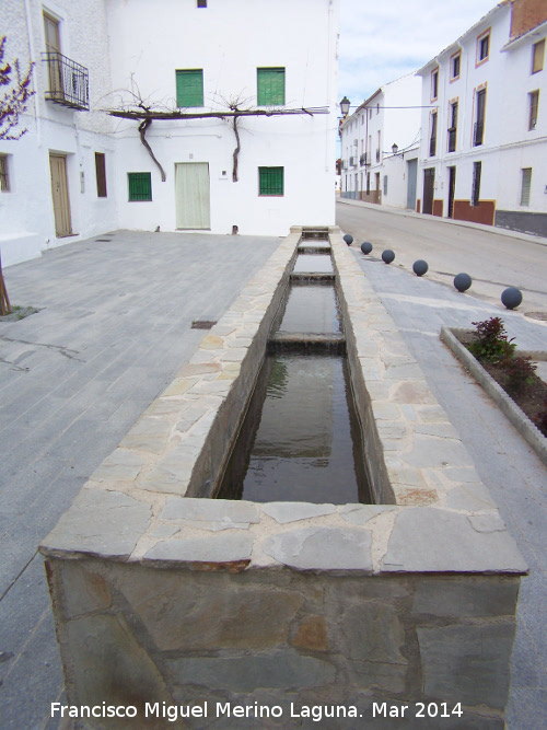 Fuente de la Plaza de la Constitucin de Arbuniel - Fuente de la Plaza de la Constitucin de Arbuniel. 