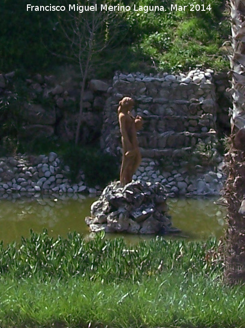 Estanque del Brujuelo - Estanque del Brujuelo. Estatua