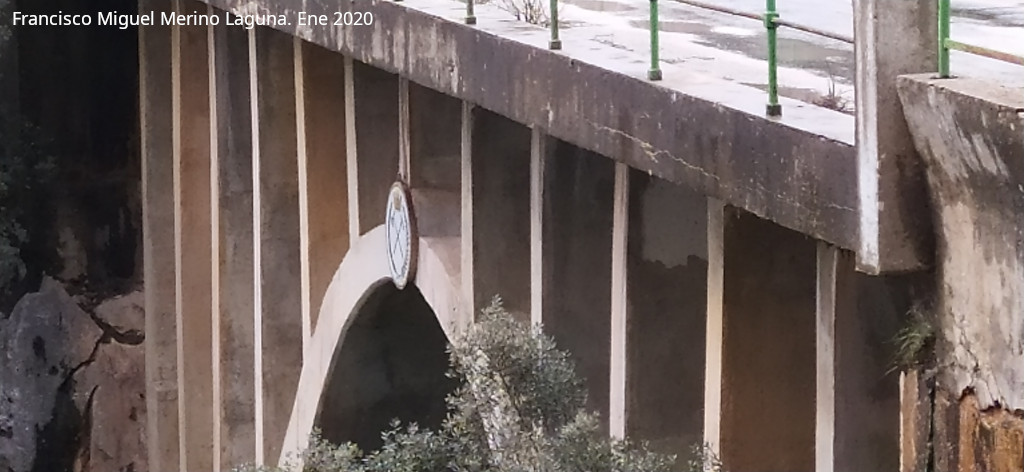 Puente de Hierro - Puente de Hierro. Escudo