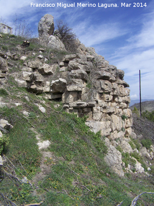 Castillo de Montejcar - Castillo de Montejcar. Torren del anillo de murallas