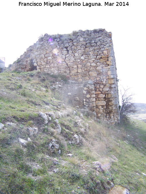 Castillo de Montejcar - Castillo de Montejcar. Muralla y Torre del Homenaje