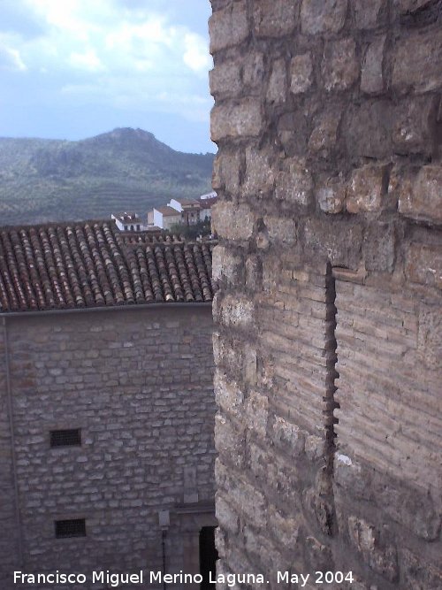 Muralla de Jan. Torren del Conde de Torralba - Muralla de Jan. Torren del Conde de Torralba. Saetera desde la muralla