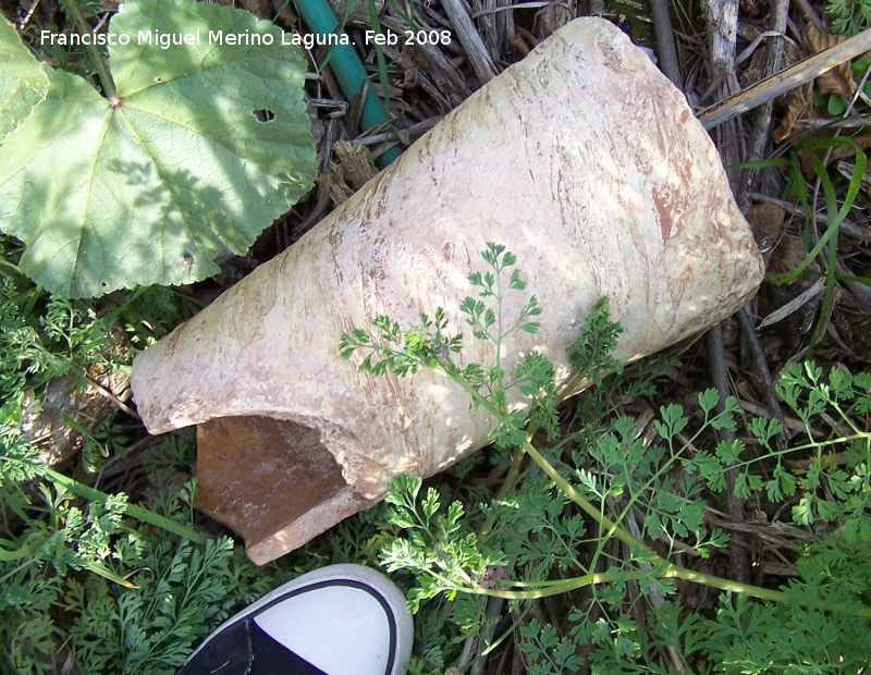 Alberca de Martn Lechuga - Alberca de Martn Lechuga. Restos de canalizacin cermica