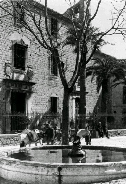 Palacio de Villardompardo - Palacio de Villardompardo. Foto antigua. Fotografa de Jaime Rosell Caada. IEG