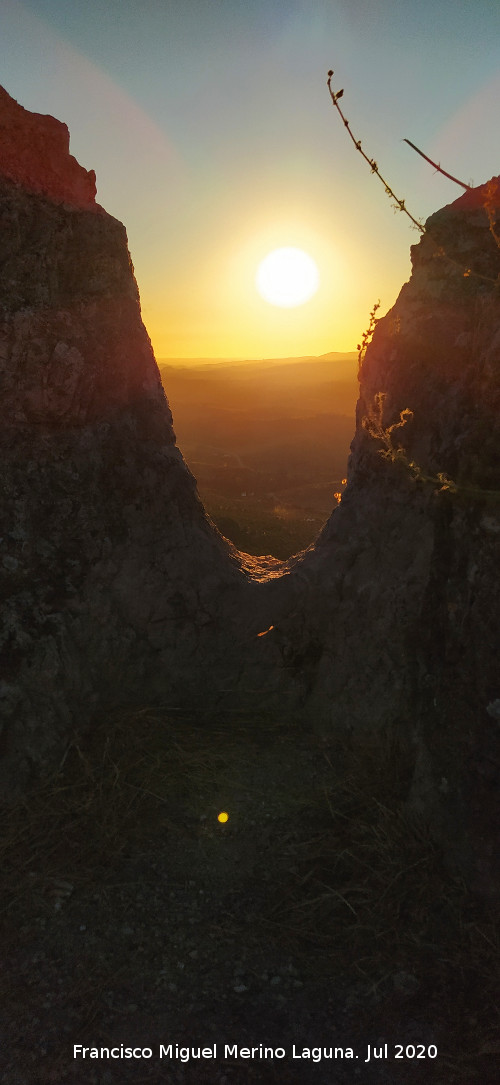 Sol - Sol. Desde la Villa Medieval de Zahara de la Sierra