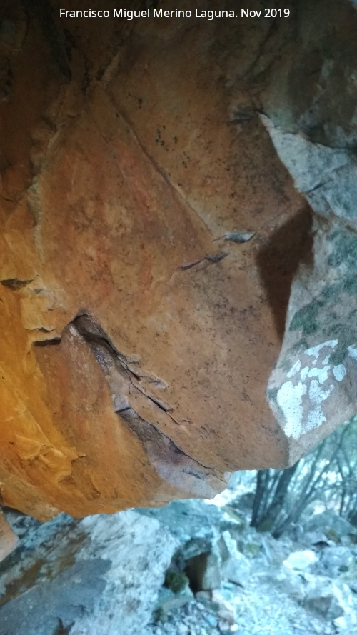 Pinturas rupestres del Collado de la Ginesa - Pinturas rupestres del Collado de la Ginesa. Antropomorfos bajos derechos del grupo IV
