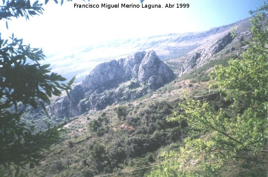 Cresta del Diablo - Cresta del Diablo. Parte inferior de la cresta vista desde el Cerro de la Llana