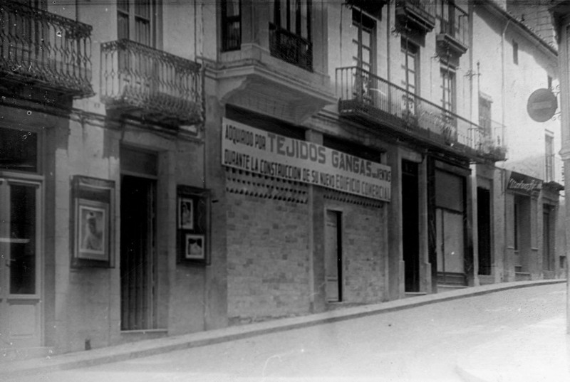 Calle Ignacio Figueroa - Calle Ignacio Figueroa. Foto antigua. Tejidos Gangas en la Calle Ignacio Figueroa