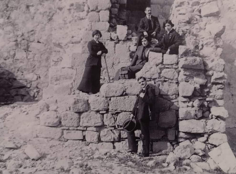 Castillo Nuevo de Santa Catalina. Torre del Homenaje - Castillo Nuevo de Santa Catalina. Torre del Homenaje. Balgueras y Berges. Foto antigua