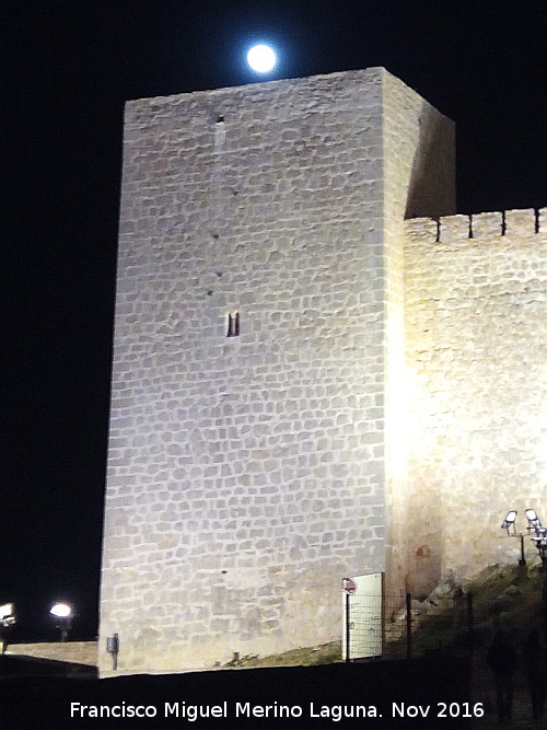 Castillo Nuevo de Santa Catalina. Torre de las Damas - Castillo Nuevo de Santa Catalina. Torre de las Damas. Con la Super Luna