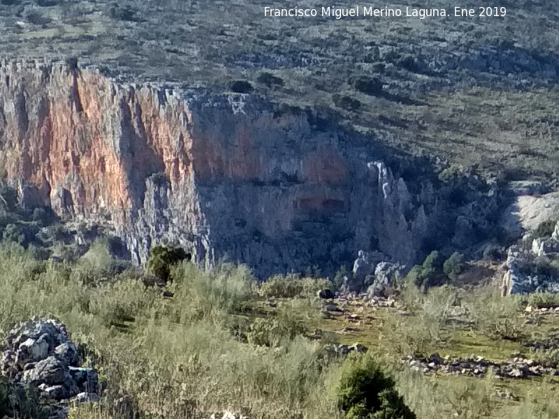 Cueva de los Soles - Cueva de los Soles. Desde Mirasierra