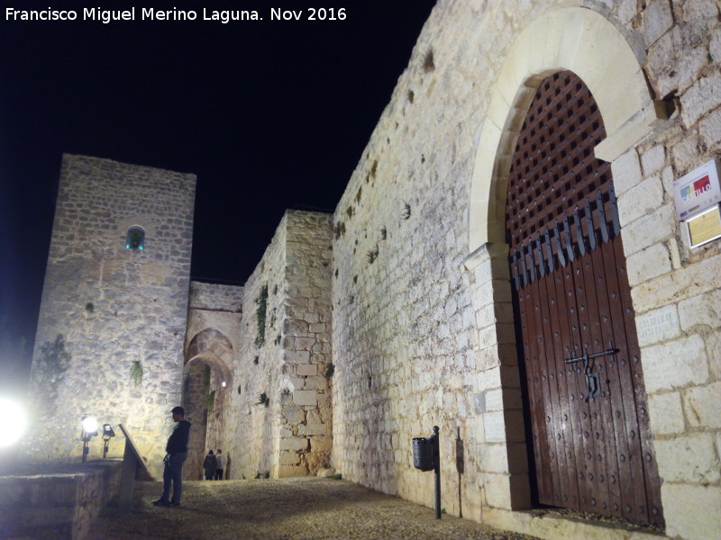 Castillo Nuevo de Santa Catalina. Puerta de Acceso - Castillo Nuevo de Santa Catalina. Puerta de Acceso. De noche