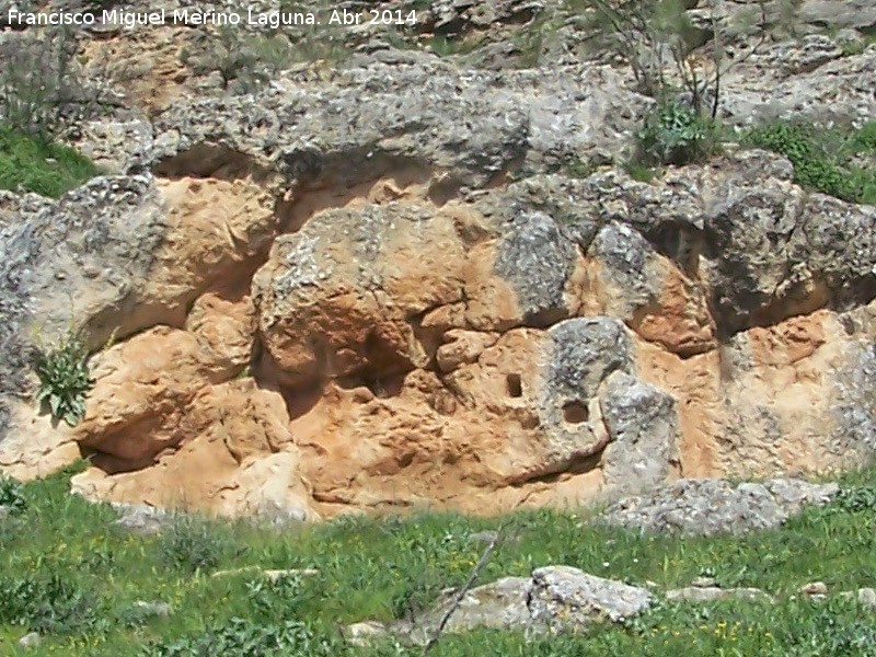 Oratorio visigodo de Giribaile. Celdas - Oratorio visigodo de Giribaile. Celdas. Huecos de vigas