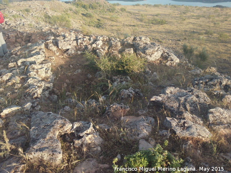 Oppidum de Giribaile. Gran Muralla - Oppidum de Giribaile. Gran Muralla. Torren cuadrado sobre la muralla