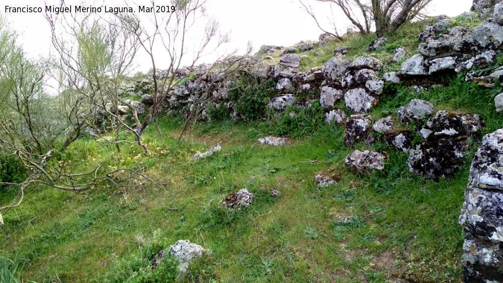 Oppidum de Giribaile. Muralla Norte - Oppidum de Giribaile. Muralla Norte. 