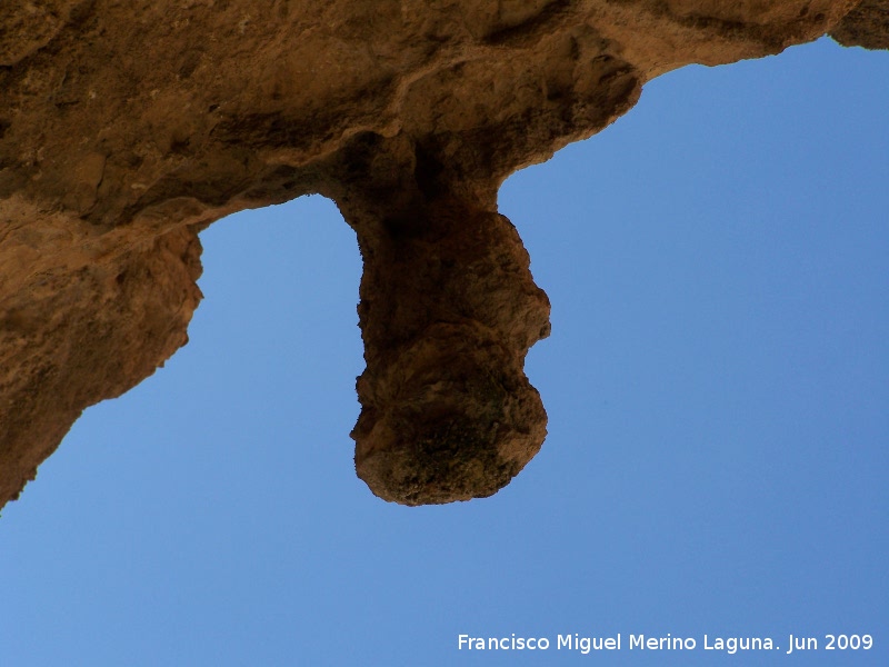 Pinturas rupestres del Abrigo de los Caones IV - Pinturas rupestres del Abrigo de los Caones IV. Estalactita