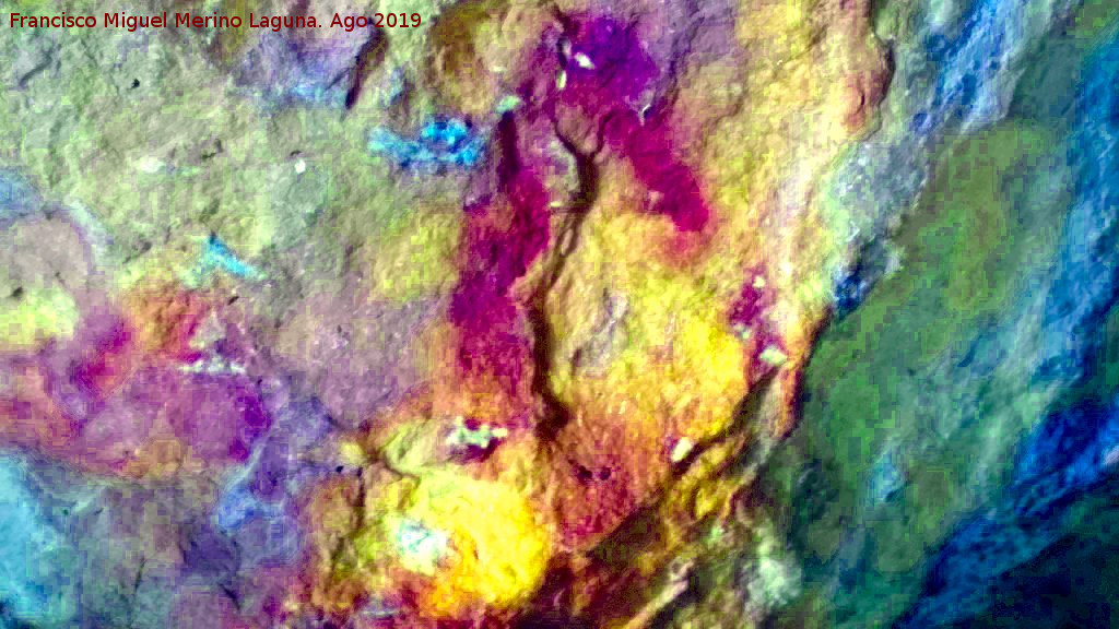 Pinturas rupestres de la Cueva de Ro Fro - Pinturas rupestres de la Cueva de Ro Fro. Tratada con Dstretch