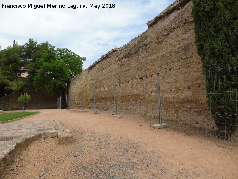 Muralla del Marrubial - Muralla del Marrubial. Unión con la Muralla de la Calle Fernando de Lara