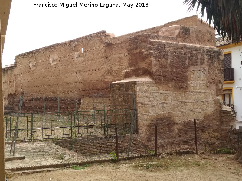 Muralla de la Calle Fernando de Lara - Muralla de la Calle Fernando de Lara. Esquina