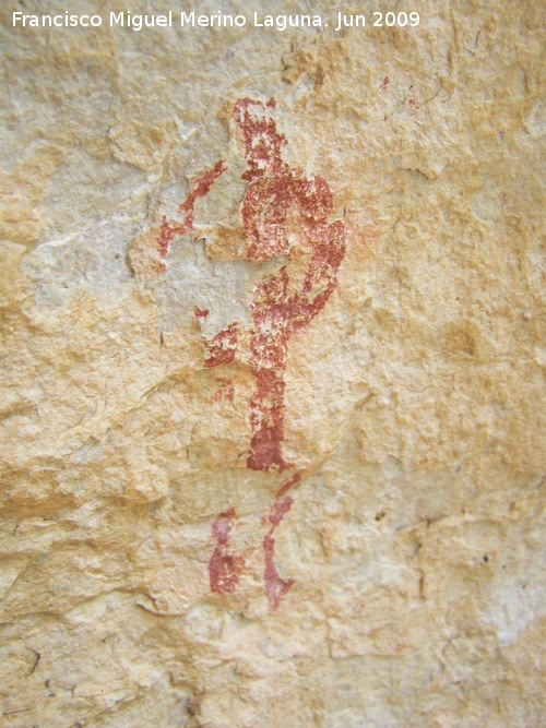 Pinturas rupestres del Abrigo debajo del de la Diosa - Pinturas rupestres del Abrigo debajo del de la Diosa. Antropomorfo con los brazos en asa y dos piernas