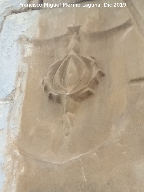 Casa de la Calle Cobos n� 2 - Casa de la Calle Cobos n� 2. Escudo izquierdo